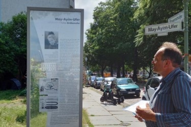 Gedenktafel an May Ayim in Kreuzberg